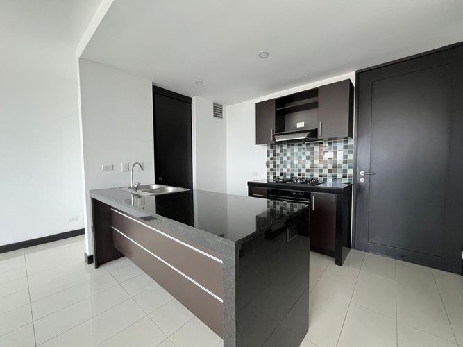 Apartamento en venta en El Poblado, Medellín · foto 5 de 11