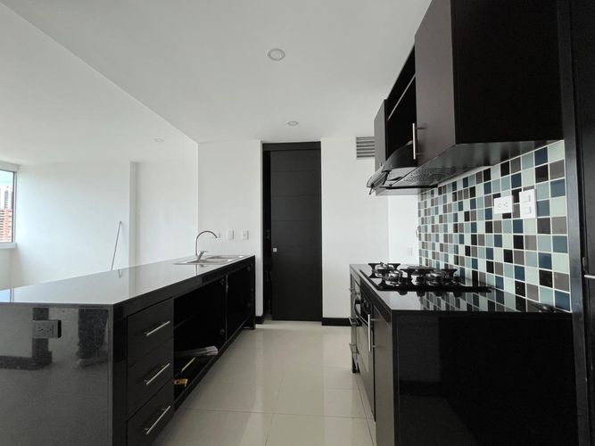 Apartamento en venta en El Poblado, Medellín · foto 6 de 11