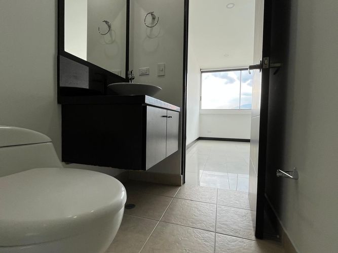 Apartamento en venta en El Poblado, Medellín · foto 11 de 11
