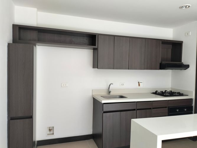Apartamento de 3 alcobas en arriendo en El Poblado, Medellín, 86 m² · foto 3 de 17