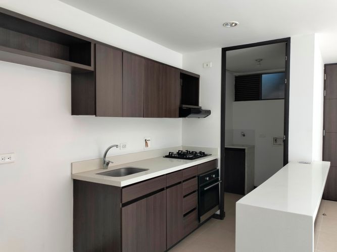 Apartamento de 3 alcobas en arriendo en El Poblado, Medellín, 86 m² · foto 5 de 17