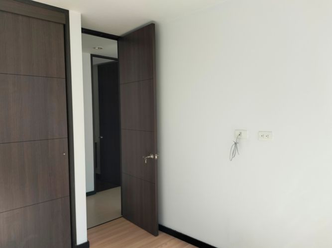 Apartamento de 3 alcobas en arriendo en El Poblado, Medellín, 86 m² · foto 10 de 17
