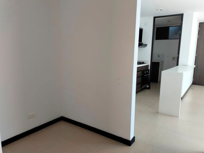 Apartamento de 3 alcobas en arriendo en El Poblado, Medellín, 86 m² · foto 11 de 17