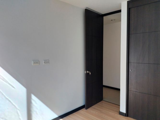 Apartamento de 3 alcobas en arriendo en El Poblado, Medellín, 86 m² · foto 12 de 17