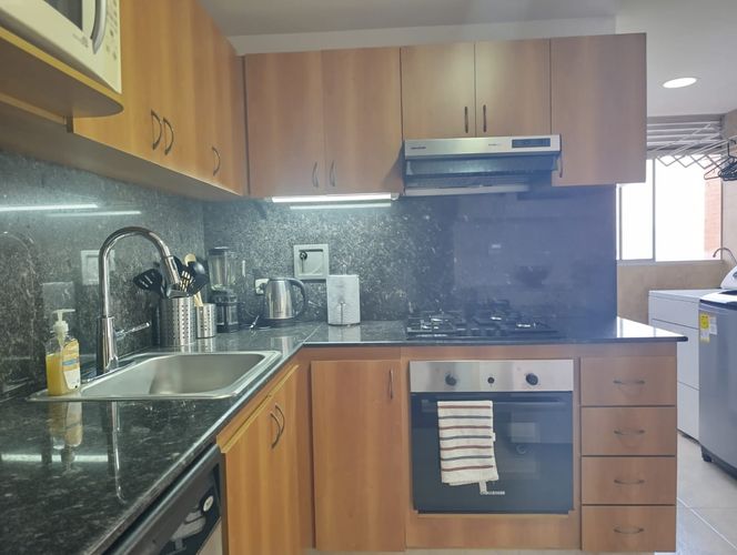 Apartamento de 2 alcobas en arriendo en Los Naranjos, Medellín, 120 m² · foto 7 de 20
