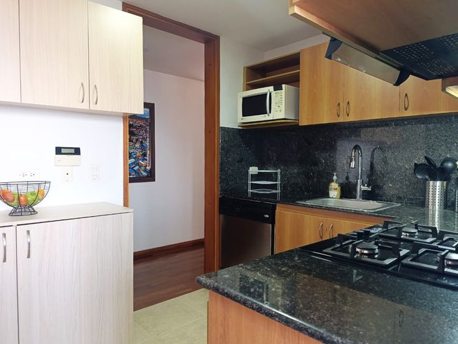Apartamento de 2 alcobas en arriendo en Los Naranjos, Medellín, 120 m² · foto 8 de 20
