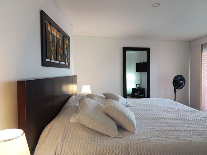 Apartamento de 2 alcobas en arriendo en Los Naranjos, Medellín, 120 m² · foto 11 de 20