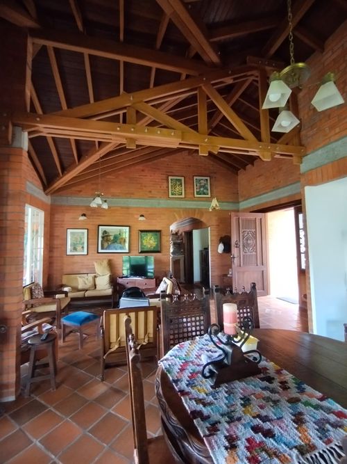 Casa de 3 alcobas en venta en Tribunas Corcega, Pereira, 170 m² · foto 2 de 14