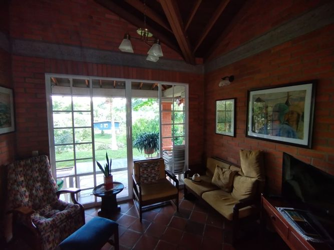 Casa de 3 alcobas en venta en Tribunas Corcega, Pereira, 170 m² · foto 3 de 14