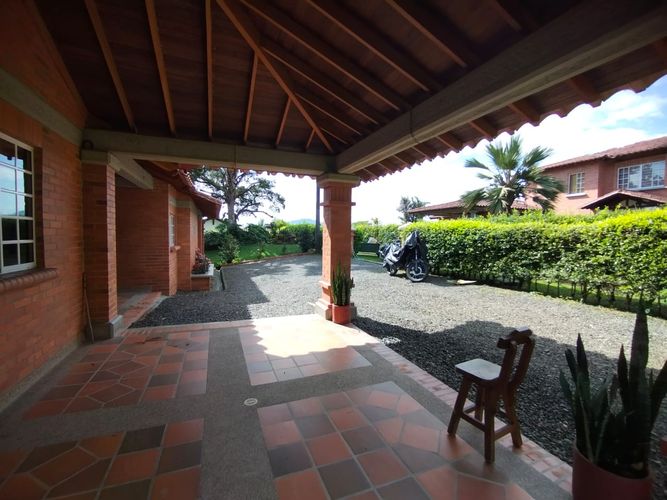Casa de 3 alcobas en venta en Tribunas Corcega, Pereira, 170 m² · foto 14 de 14