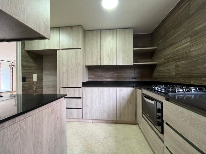Apartamento de 3 alcobas en venta en El Poblado, Medellín, 169 m² · foto 6 de 17