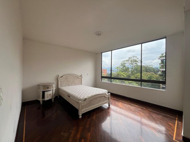 Apartamento de 3 alcobas en venta en El Poblado, Medellín, 169 m² · foto 11 de 17