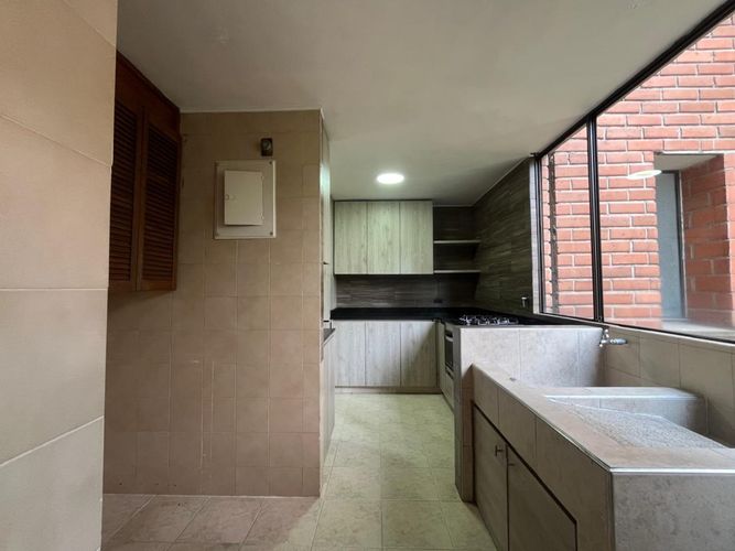 Apartamento de 3 alcobas en venta en El Poblado, Medellín, 169 m² · foto 13 de 17
