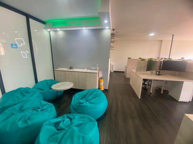 Oficina en arriendo en El Poblado, Medellín, 108 m² · foto 7 de 12