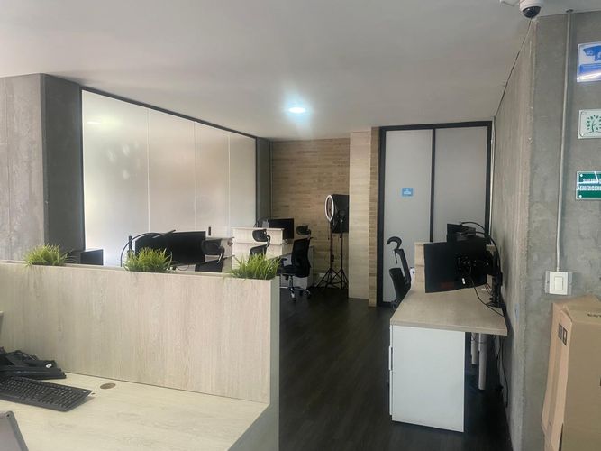 Oficina en arriendo en El Poblado, Medellín, 108 m² · foto 10 de 12