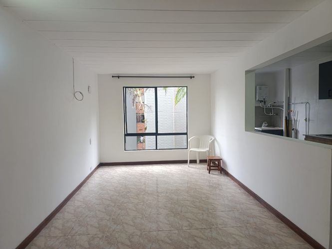 Apartamento de 3 alcobas en arriendo en El Poblado, Medellín, 75 m² · foto 2 de 17