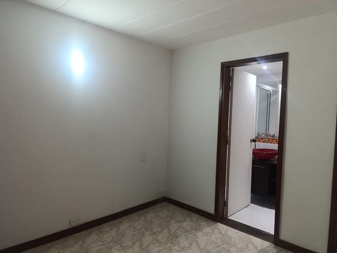 Apartamento de 3 alcobas en arriendo en El Poblado, Medellín, 75 m² · foto 3 de 17