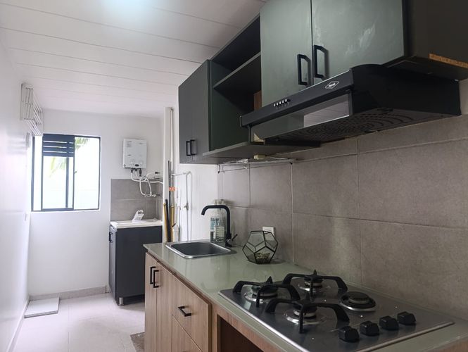 Apartamento de 3 alcobas en arriendo en El Poblado, Medellín, 75 m² · foto 5 de 17