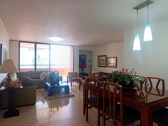 Apartamento de 2 alcobas en venta en San Lucas, Medellín, 121 m² · foto 3 de 18