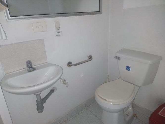 Oficina en arriendo en Laureles, Medellín, 250 m² · foto 9 de 10