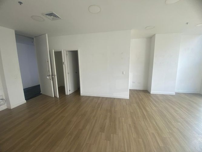 Oficina en arriendo en El Poblado, Medellín, 43 m² · foto 6 de 11