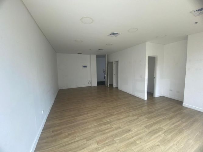 Oficina en arriendo en El Poblado, Medellín, 43 m² · foto 7 de 11