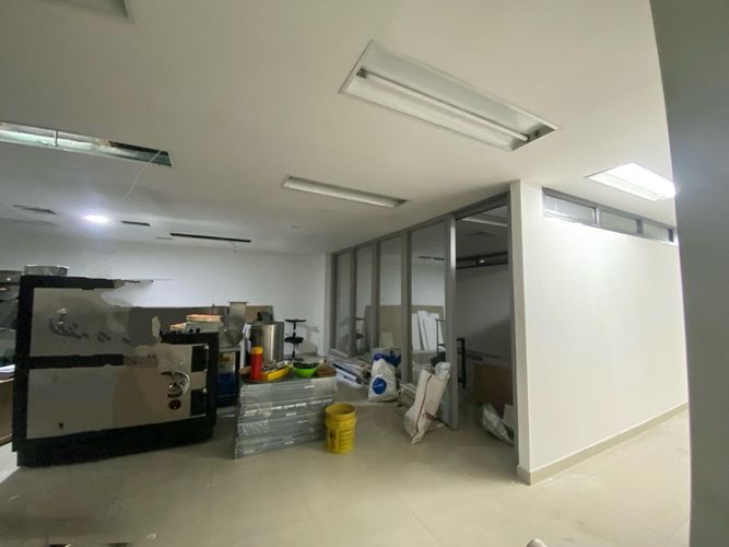 Oficina en arriendo en Cristo Rey, Medellín, 180 m² · foto 2 de 11