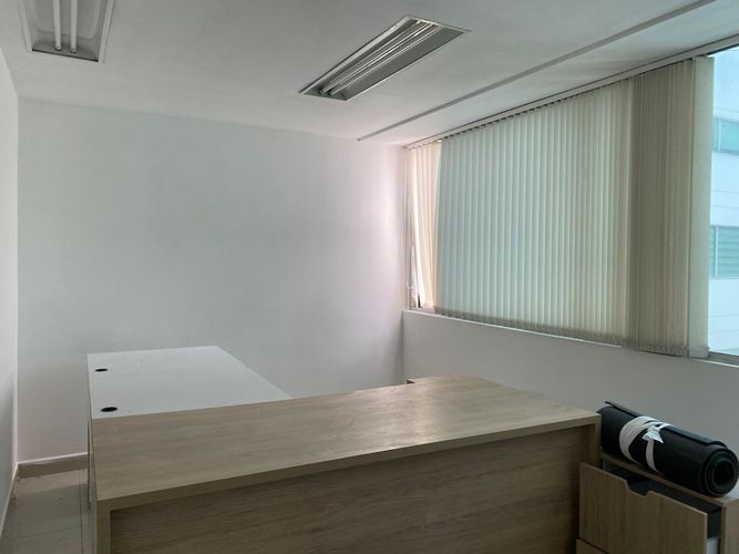 Oficina en arriendo en Cristo Rey, Medellín, 180 m² · foto 10 de 11