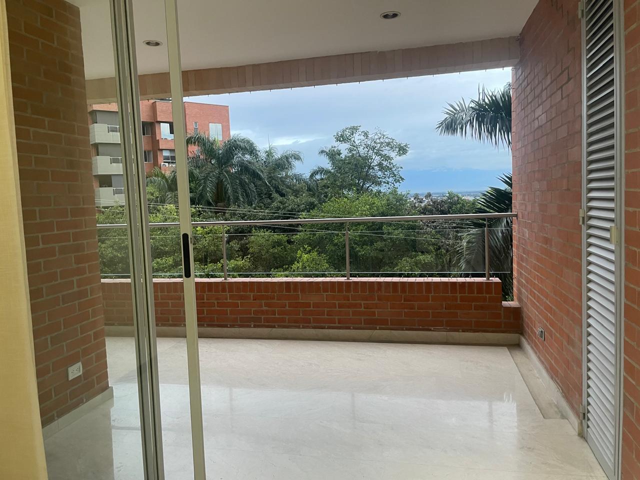 Apartamento en venta en Santa Isabel, Cali · foto 2 de 24