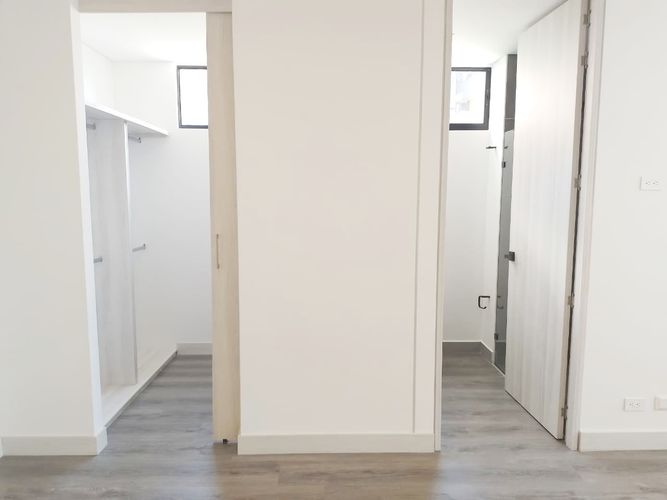 Apartamento de 2 alcobas en arriendo en El Poblado, Medellín, 109 m² · foto 12 de 19
