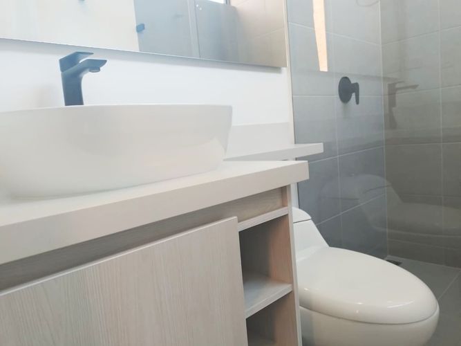 Apartamento de 2 alcobas en arriendo en El Poblado, Medellín, 109 m² · foto 18 de 19