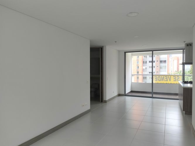 Apartamento en venta en El Poblado, Medellín · foto 2 de 19