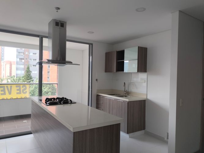Apartamento en venta en El Poblado, Medellín · foto 4 de 19