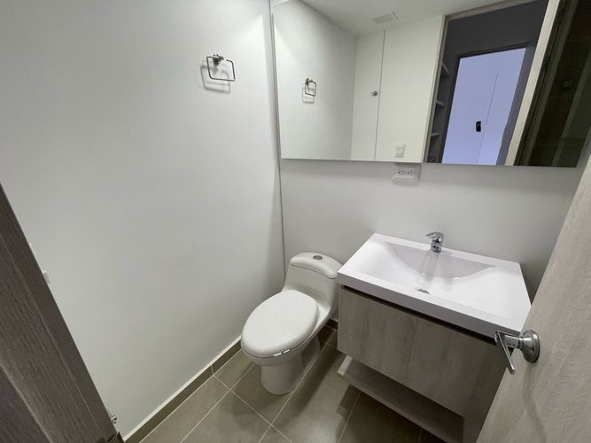 Apartamento de 3 alcobas en venta en El Poblado, Medellín, 87 m² · foto 12 de 14