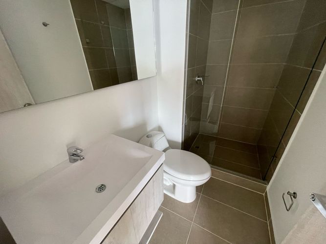 Apartamento de 3 alcobas en venta en El Poblado, Medellín, 87 m² · foto 13 de 14