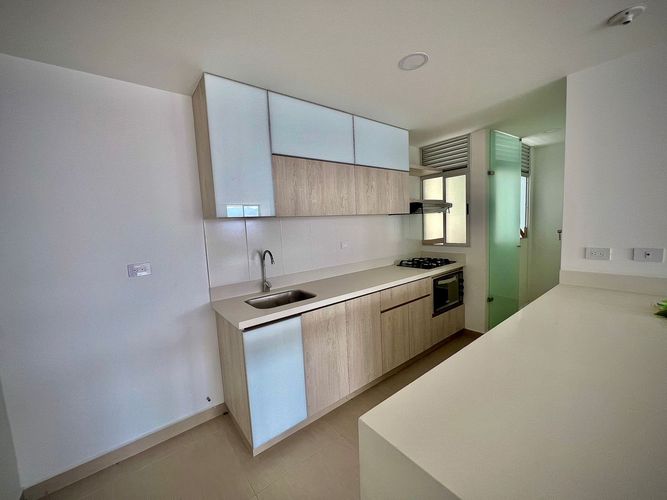 Apartamento de 2 alcobas en venta en Los Alcazares, Sabaneta, 74 m² · foto 4 de 23