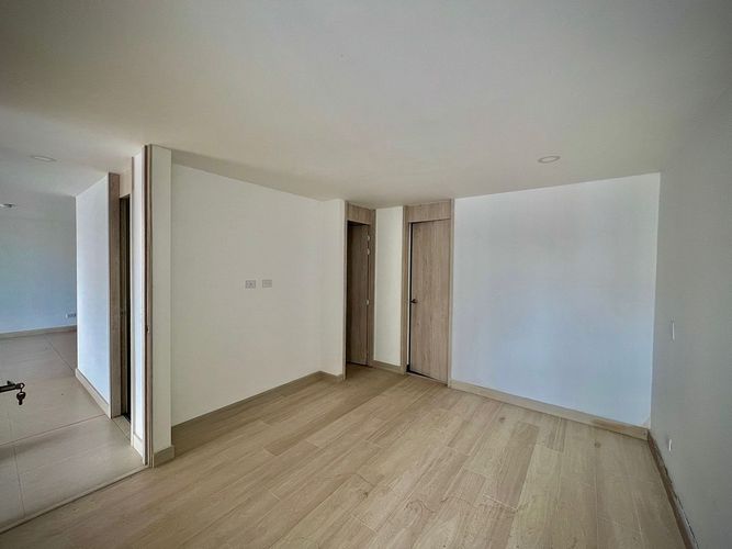 Apartamento de 2 alcobas en venta en Los Alcazares, Sabaneta, 74 m² · foto 14 de 23