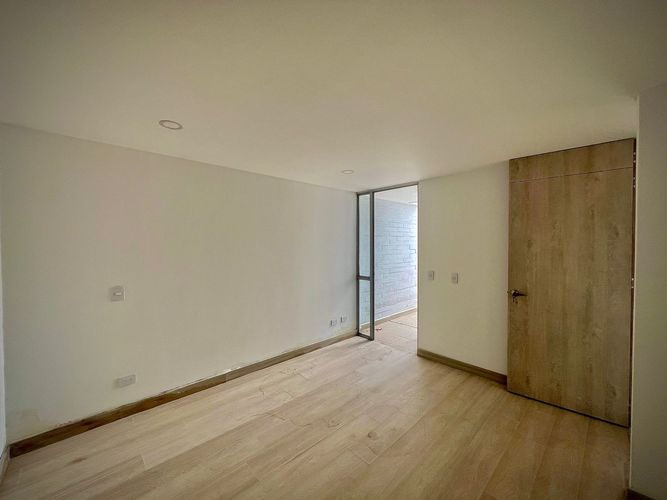 Apartamento de 2 alcobas en venta en Los Alcazares, Sabaneta, 74 m² · foto 17 de 23