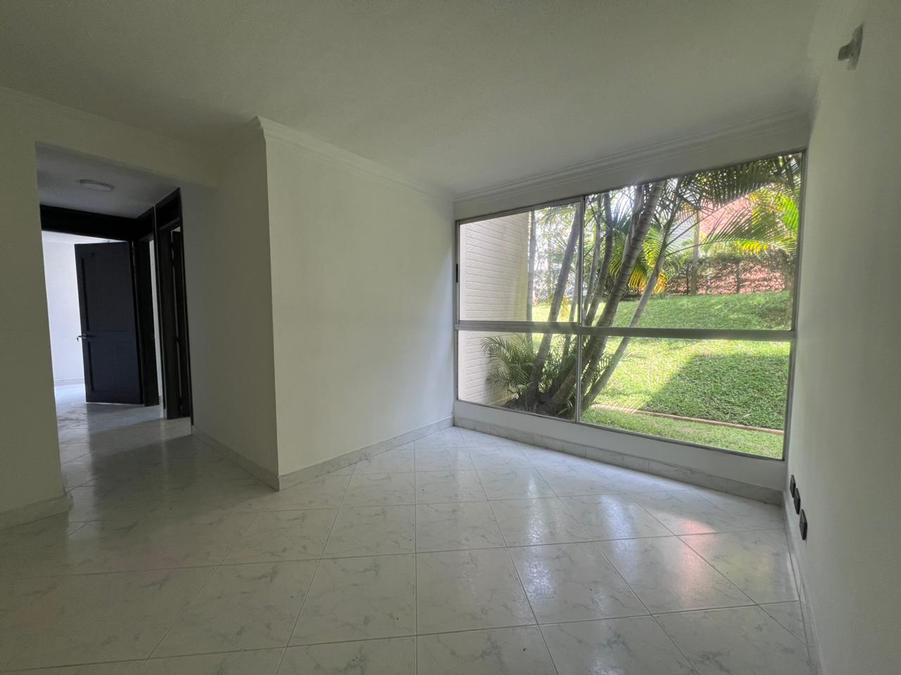 Apartamento en venta en El Dorado, Envigado · foto 2 de 14