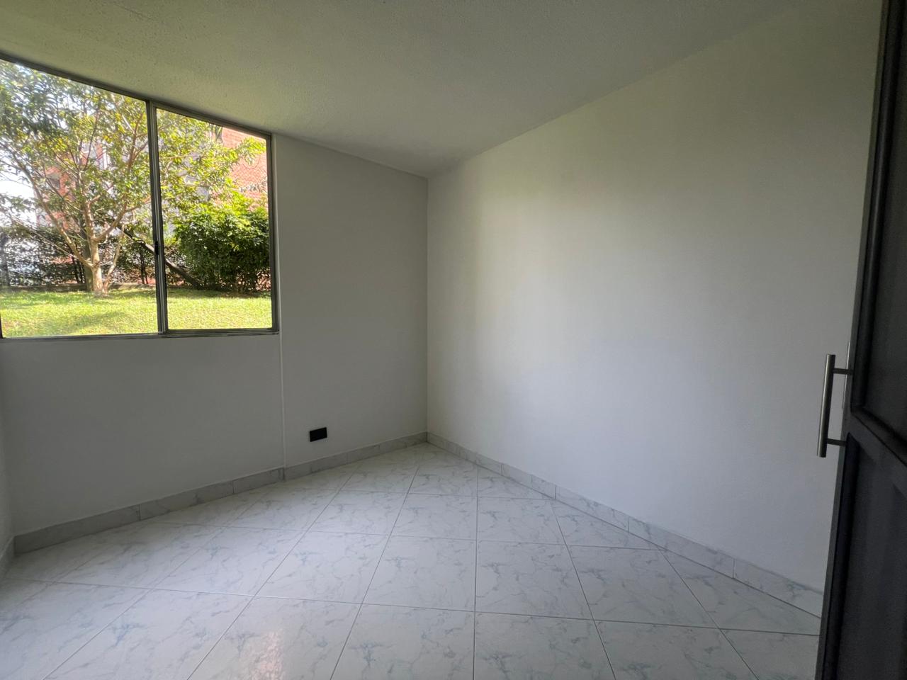 Apartamento en venta en El Dorado, Envigado · foto 8 de 14