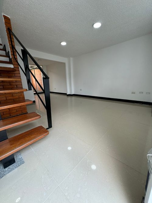 Casa de 3 alcobas en venta en Belmonte Alto, Pereira, 129 m² · foto 3 de 21