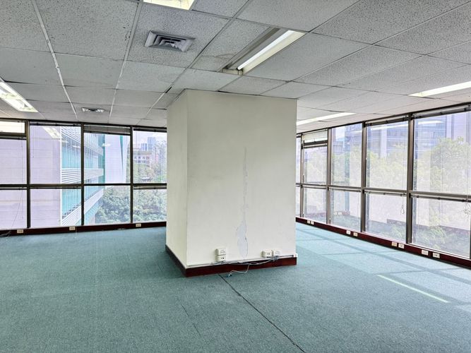 Oficina en arriendo en Patio Bonito, Medellín, 90 m² · foto 3 de 12