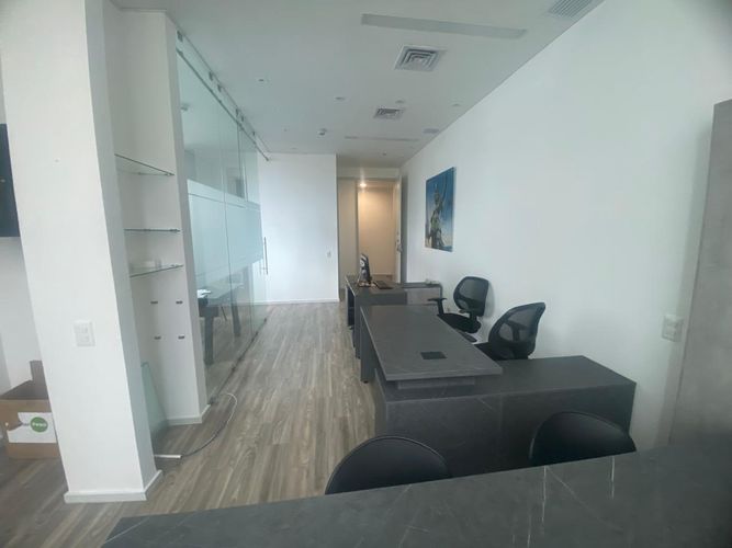 Oficina en arriendo en El Poblado, Medellín, 46 m² · foto 4 de 20
