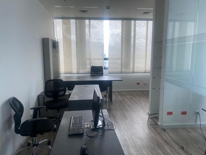 Oficina en arriendo en El Poblado, Medellín, 46 m² · foto 8 de 20