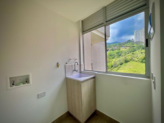 Apartamento de 2 alcobas en venta en La Doctora, Sabaneta, 78 m² · foto 12 de 18