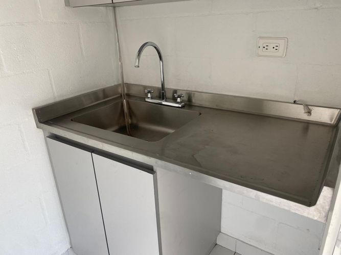 Local en arriendo en El Poblado, Medellín, 71 m² · foto 6 de 11