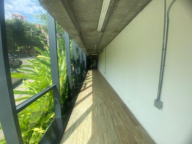 Local en arriendo en El Poblado, Medellín, 71 m² · foto 9 de 11