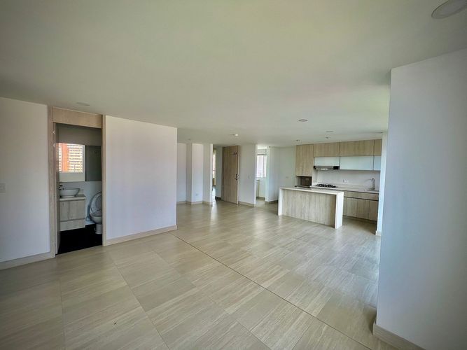 Apartamento de 2 alcobas en venta en La Barquereña, Sabaneta, 72 m² · foto 2 de 12