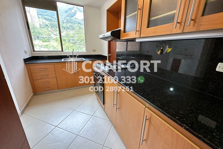 Apartamento de 3 alcobas en arriendo en Altos Del Poblado, Medellín, 103 m² · foto 11 de 24