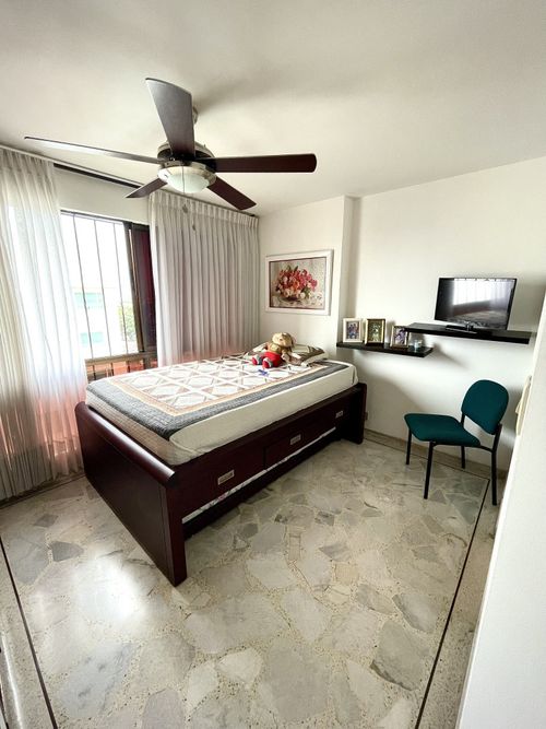 Apartamento de 3 alcobas en venta en Versalles, Cali, 142 m² · foto 13 de 19